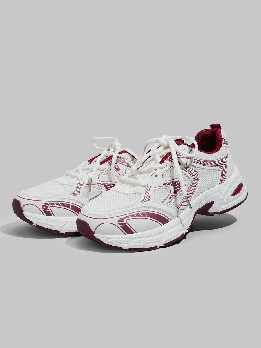 Erhöhte Sneaker mit Keilabsatz